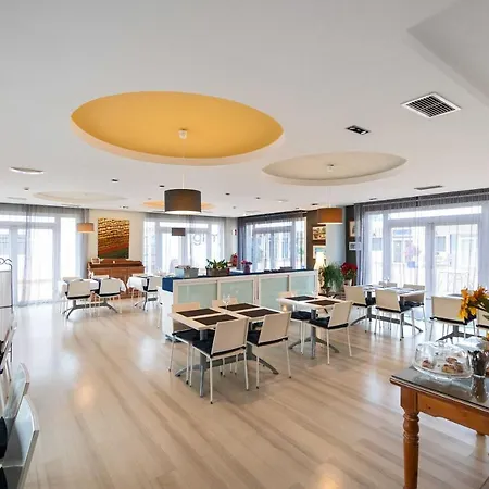 Ashanti Club Luxury