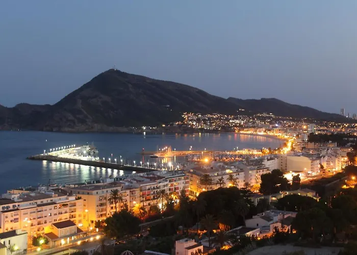 Ashanti Club Luxury Apartmán L'Alfas del Pi