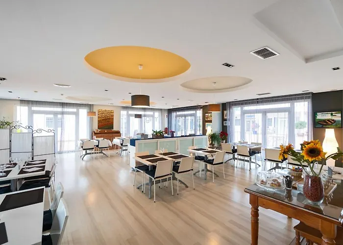 Ashanti Club Luxury